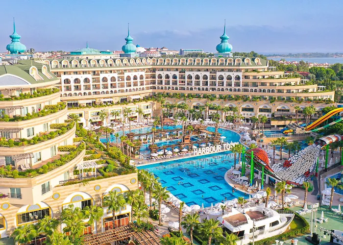 Crystal Sunset Pearl Collection Hotel